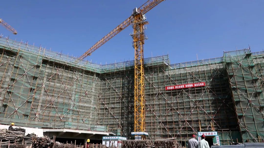 emc易倍：振华建工为控股股东向银行申请贷款提供保证担保最高额度合计15亿