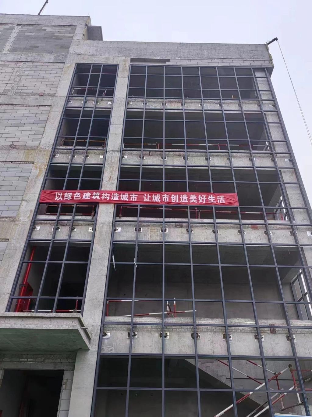 emc易倍：耀州区住建局开展建筑节能降碳宣传活动(图2)